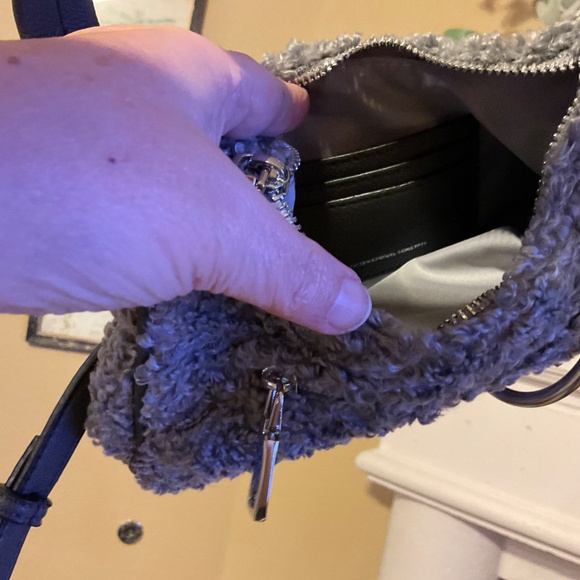 Zaree Crossbody Gray 10x6 Crossbody 20 inch adjustable strap drop - Picture 3 of 6